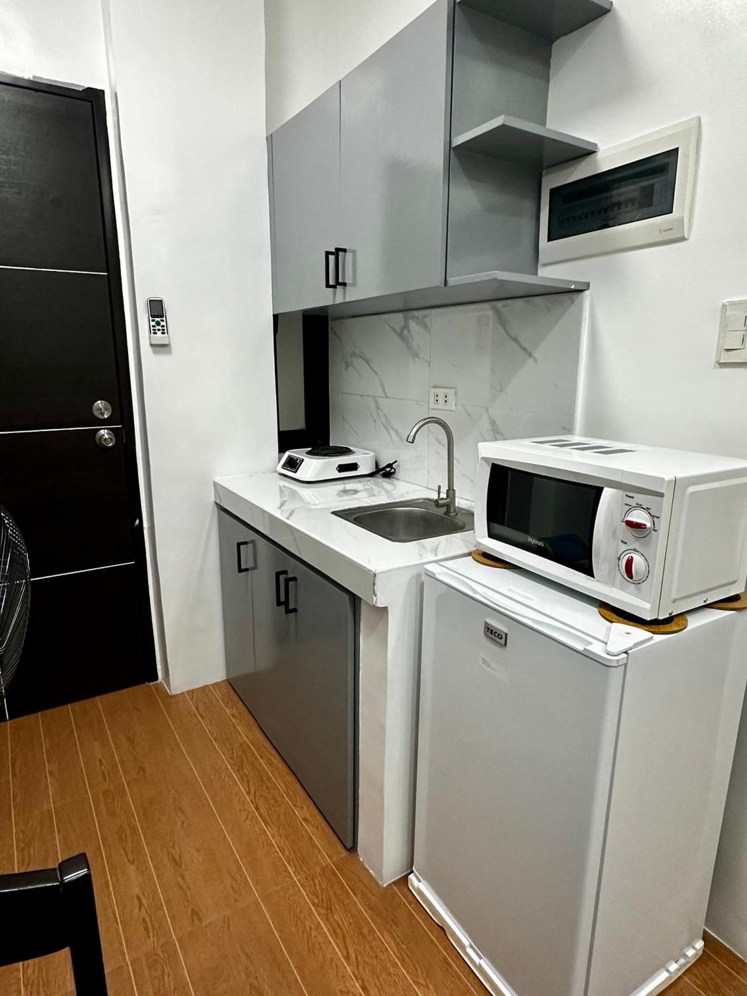 Rjc Building Apartment Olongapo Exterior photo